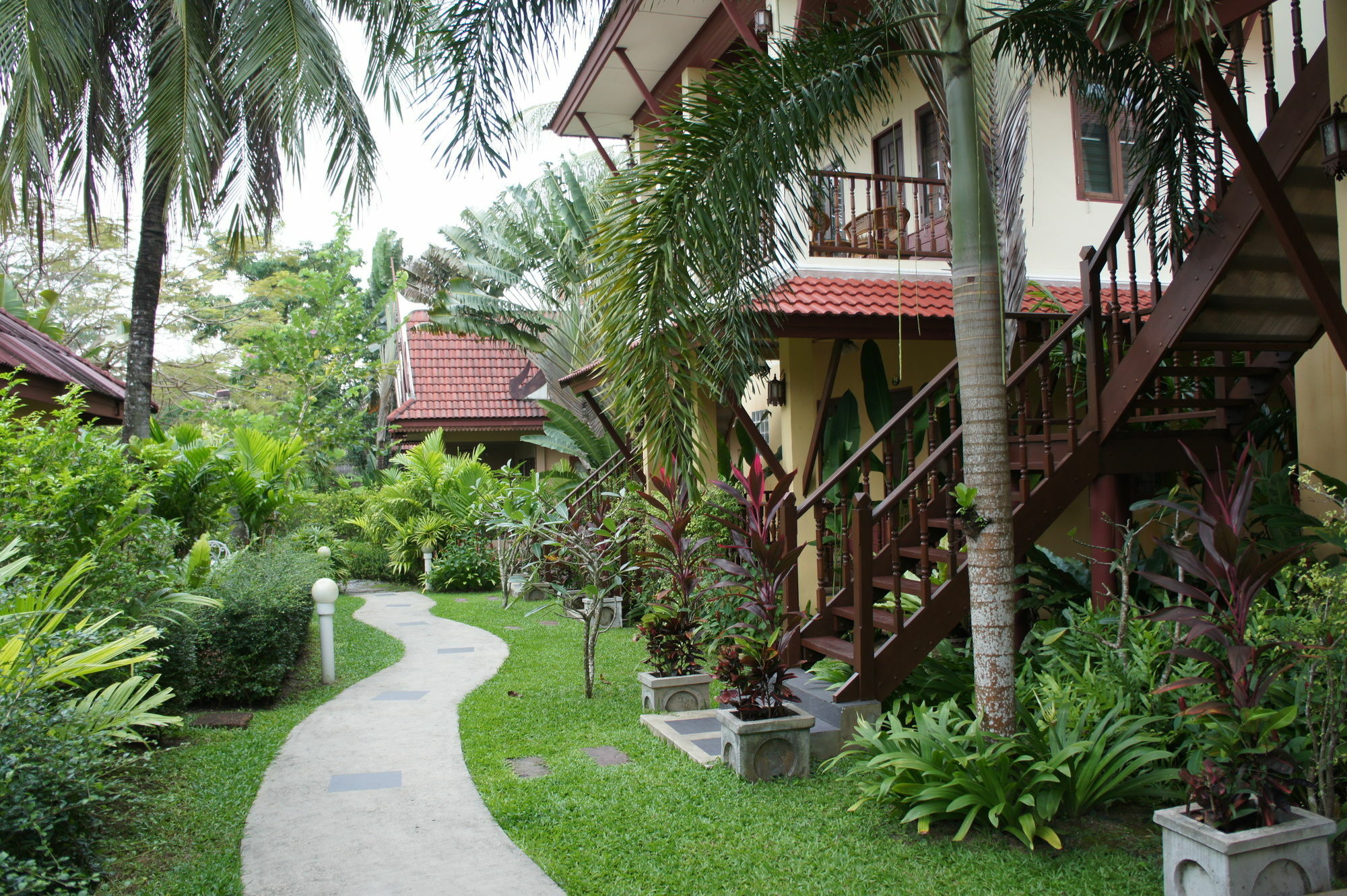 Курортный комплекс Palm Village Rawai
